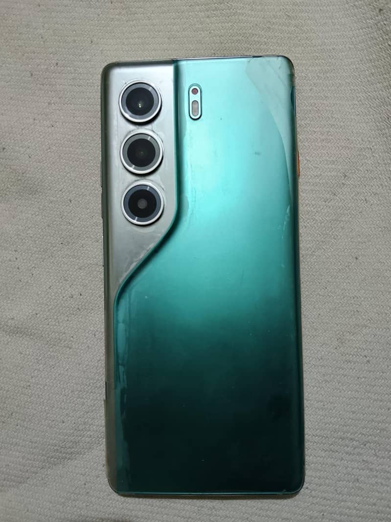 Tecno CAMON 40 Pro 3