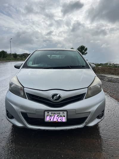 Toyota Vitz 2013 import 2107