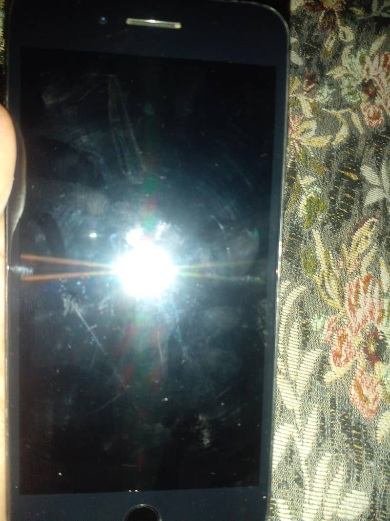 Apple iPhone 8 Plus 2
