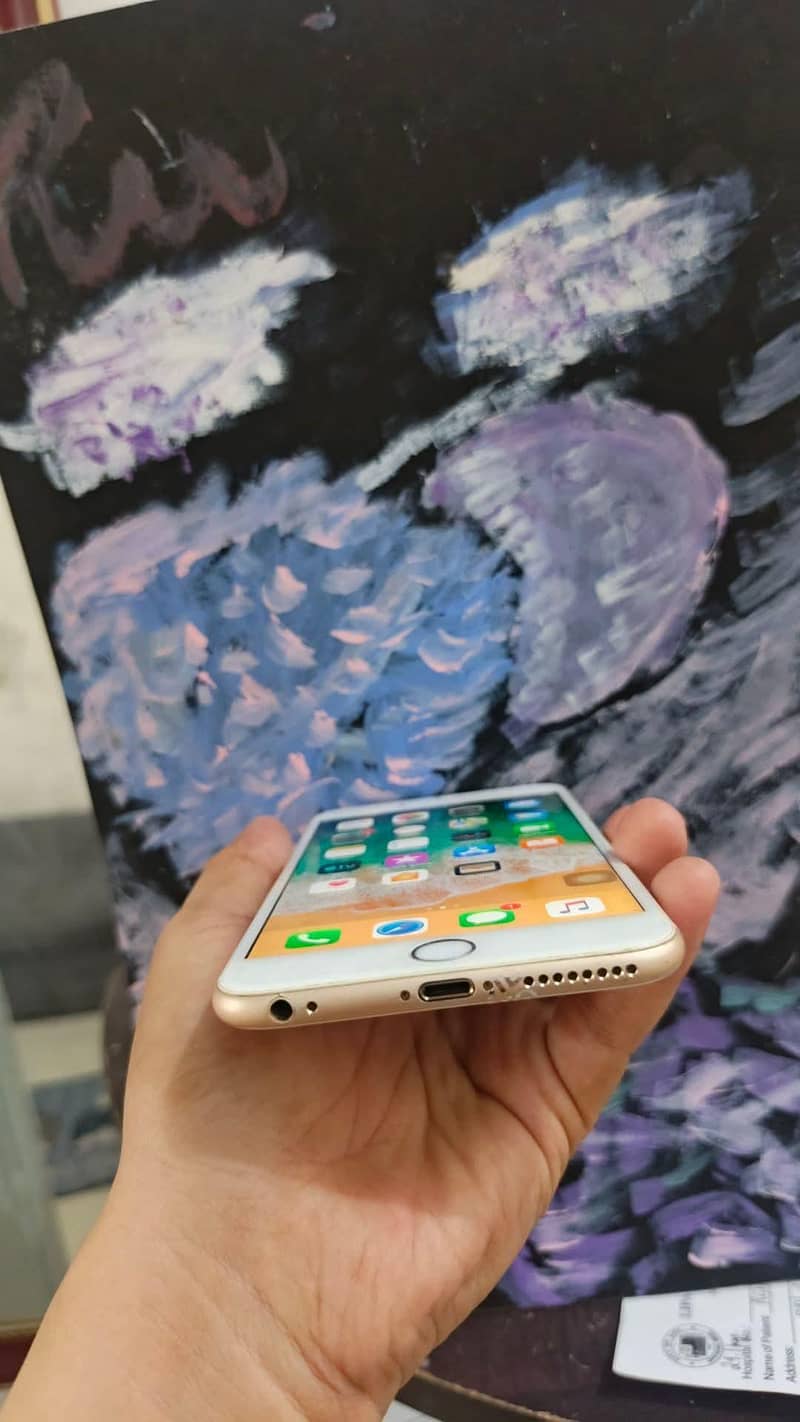 Apple iPhone 6S Plus 4
