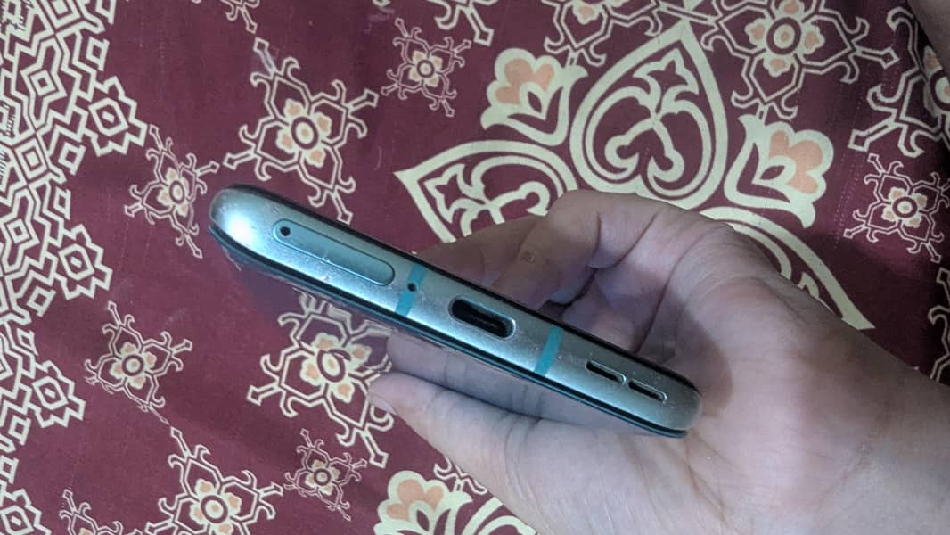 One Plus 8T 1