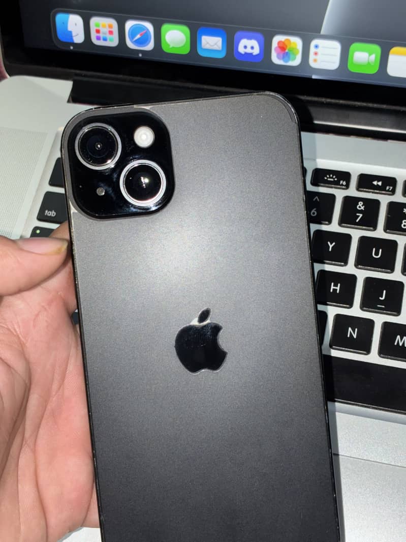 iPhone 15 plus 1