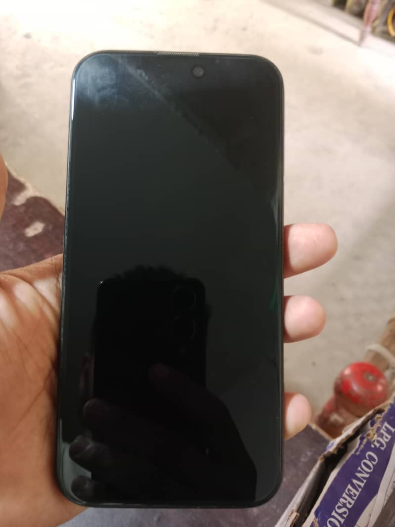 Apple iPhone 16 Plus 1