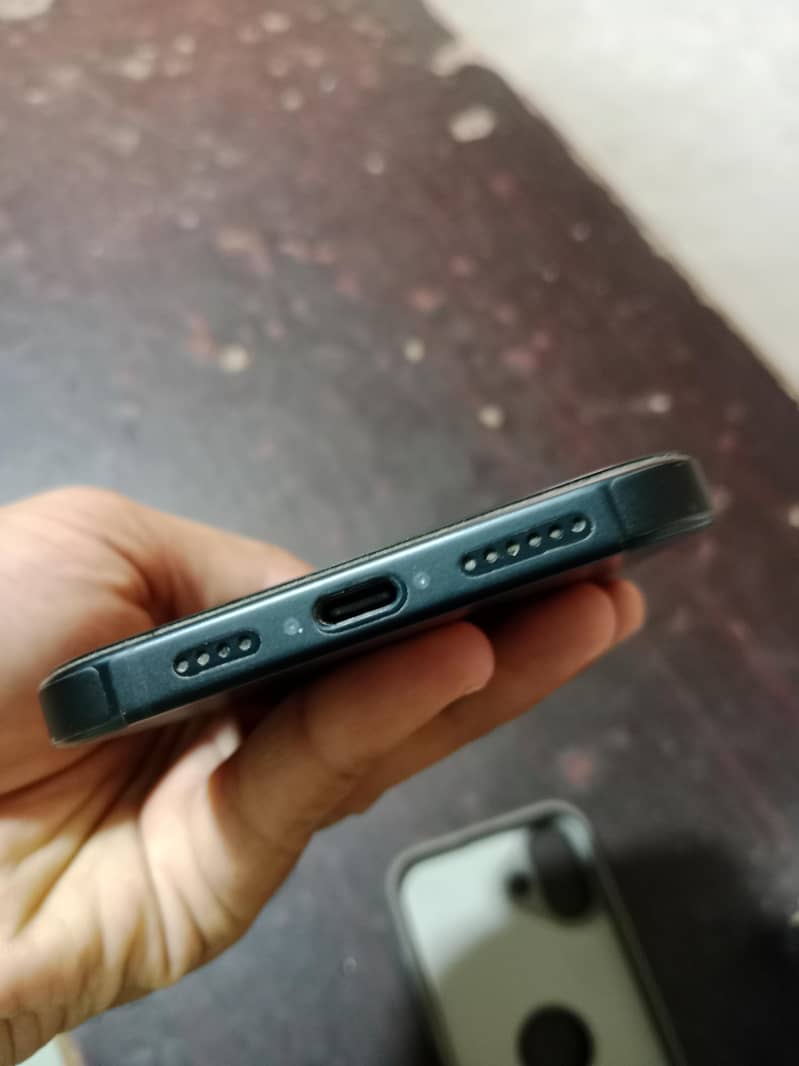 Apple iPhone 16 Plus 3