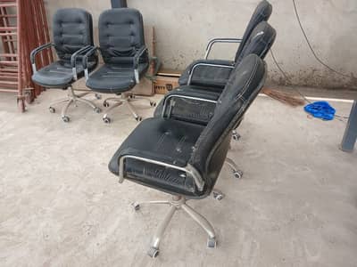 Used Chairs / Office Chairs High Quality Chairs Available For Sale