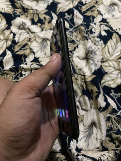 Apple iPhone 7