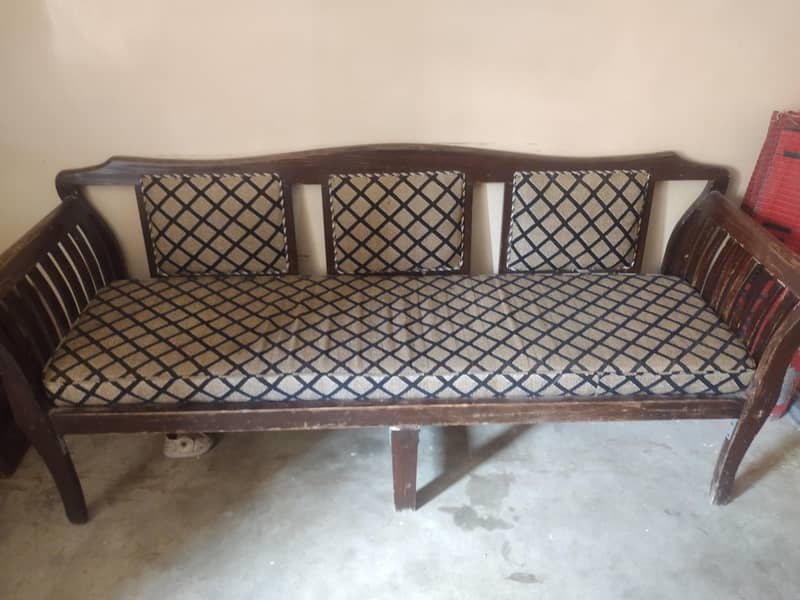 sofa set in good condition 0
