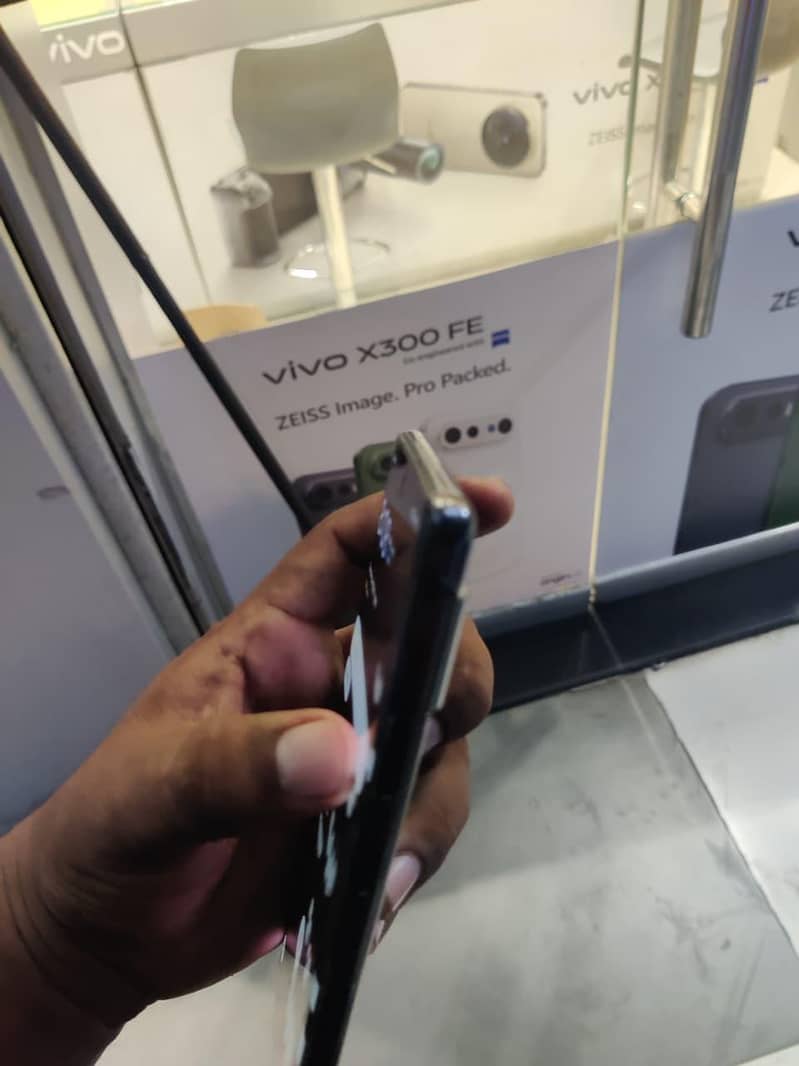 Google Pixel 7 Pro 12