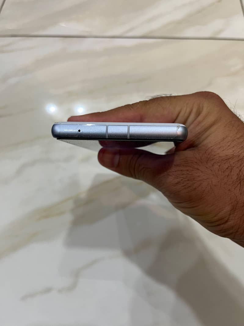Google Pixel 7a 2