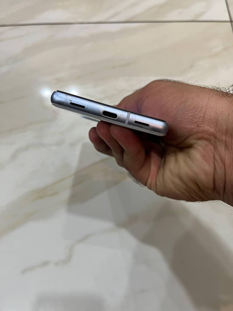 Google Pixel 7a 3