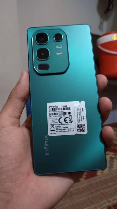 Infinix Note 50 box charger hai Oper se Halka shade hai arjent sale