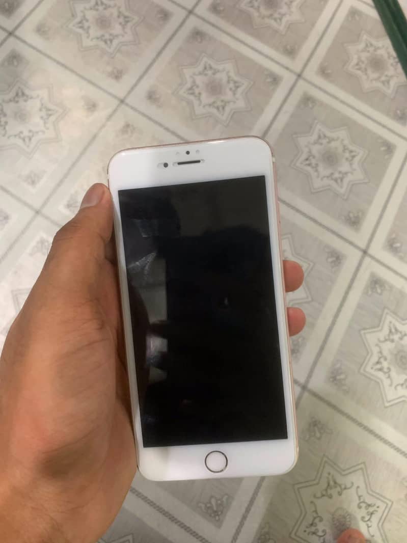 Apple iPhone 6S Plus 4