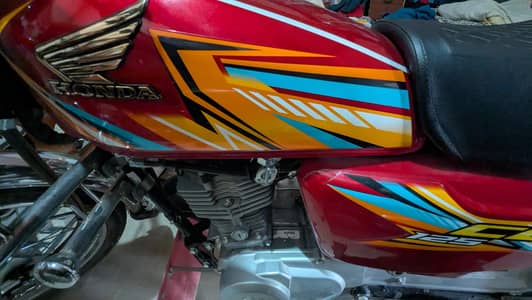 Honda 125 red only 3 months used unregistered open letter