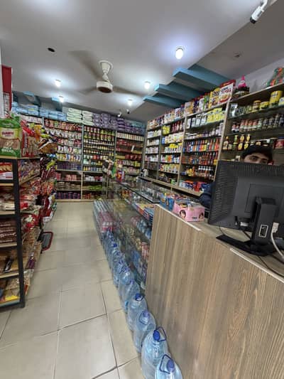 Mart for sell gardenia market bahria town Lahore
