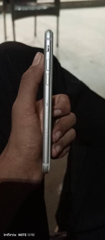 Apple iPhone 7