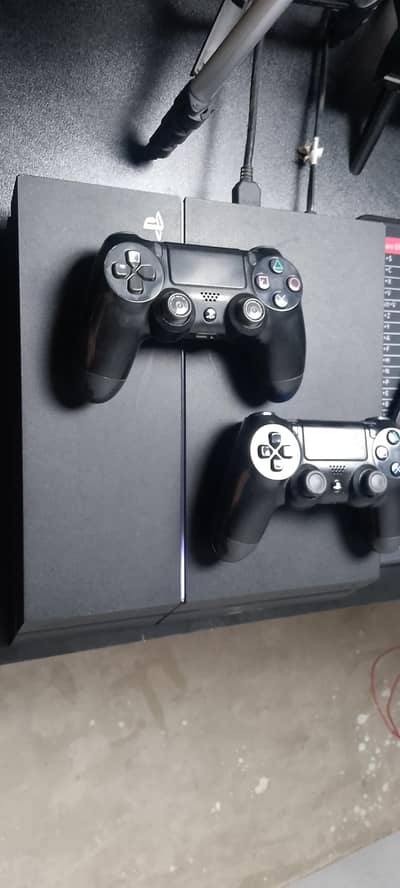 PS4 Jailbreak 1 TB | Sealed Pack | 2 Original Controller.