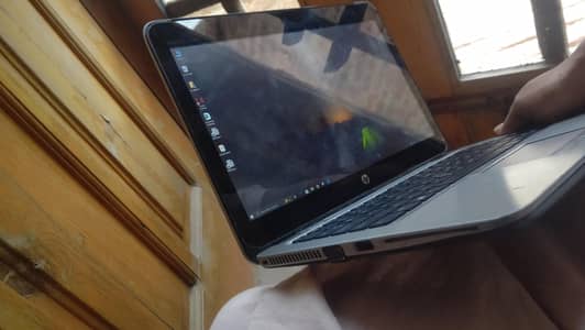 Elitebok 820 8gb/ 512gb HDD all okay 10/9