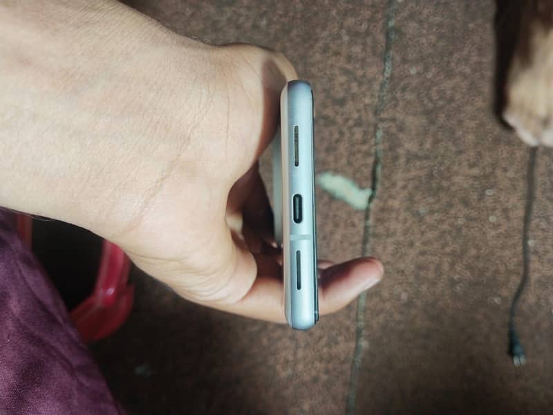 Google Pixel 7 4