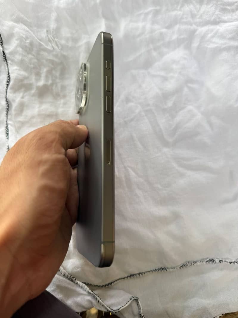 Iphone 15 pro Max 0