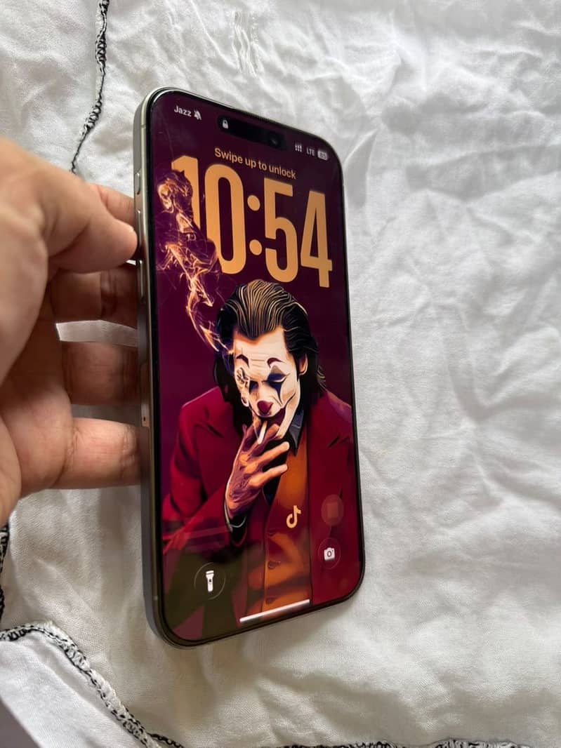 Iphone 15 pro Max 4