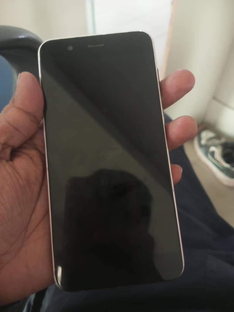 Huawei Nova 2 Plus 0