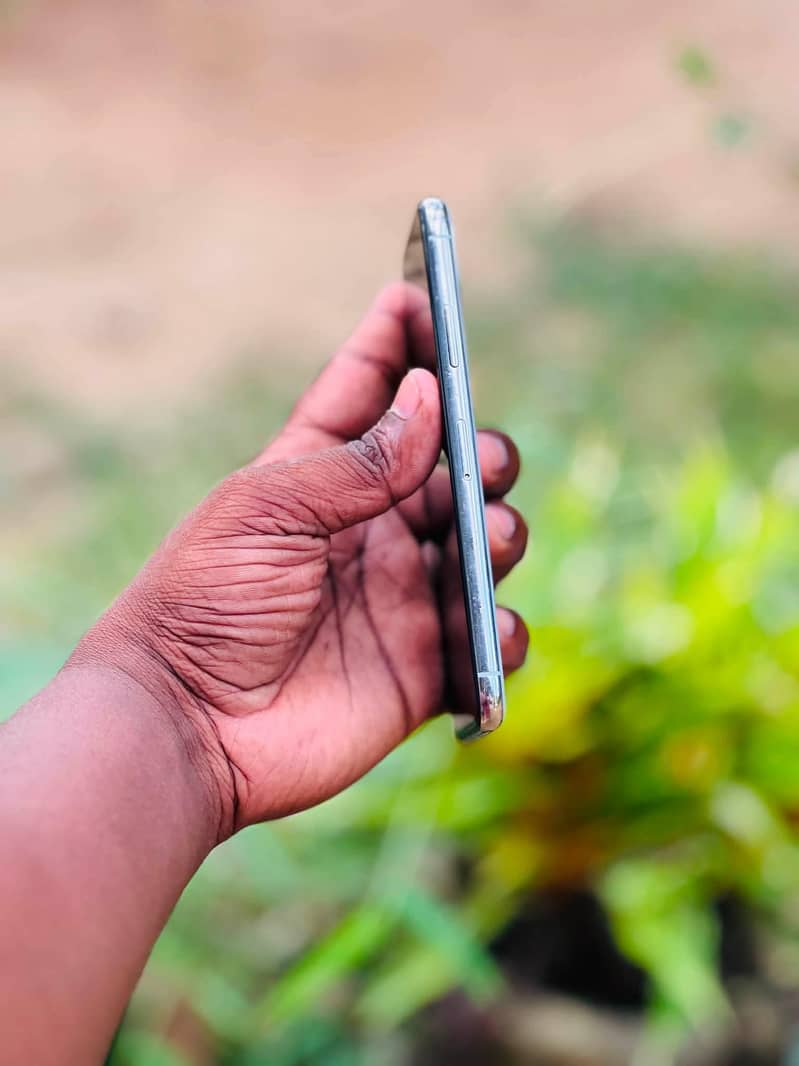 Apple iPhone X 1