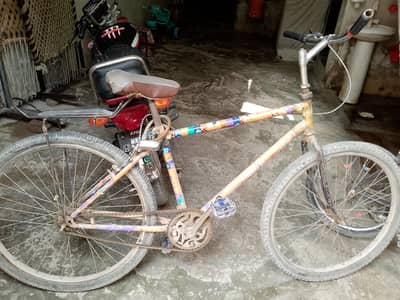 cycle a one chalna ma ok ha tyre bi sai ha or tube bi