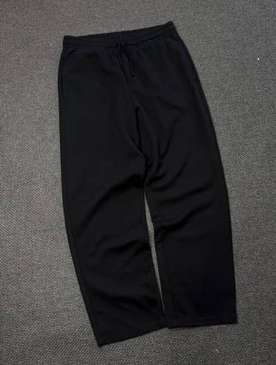 BAGGY TROUSERS