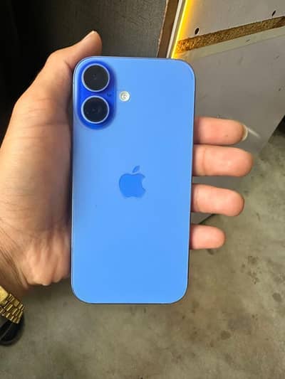 Apple iPhone 16