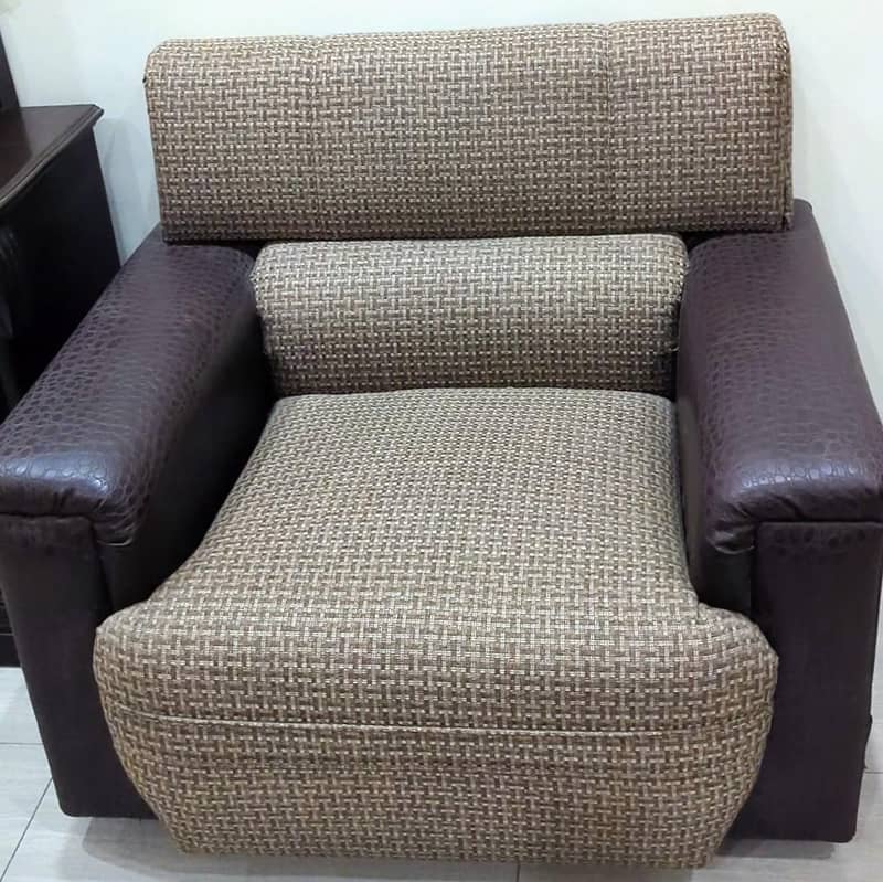 Branded Solid 5 Seater Sofa Set 2