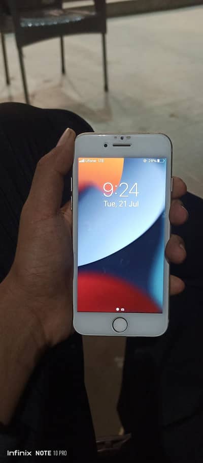 Apple iPhone 7