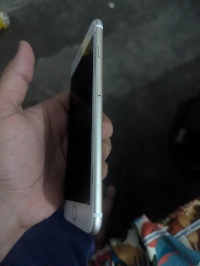 Apple iPhone 7 Plus 1