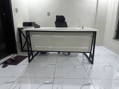 Office work station/Office furniture/Office table/Premium Workstation