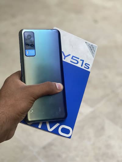 Vivo Y51s with box 8/128 memory no fault