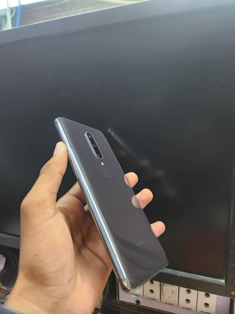 One Plus 7 Pro 3