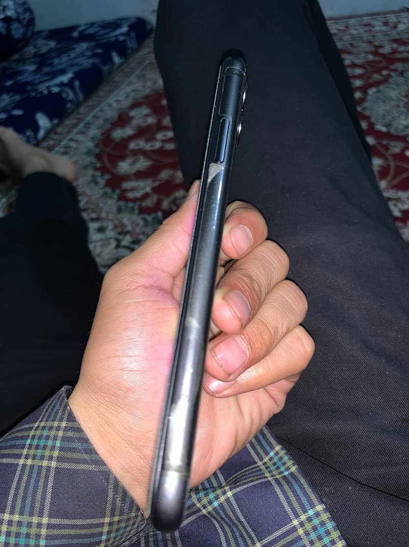 Apple iPhone 11 1