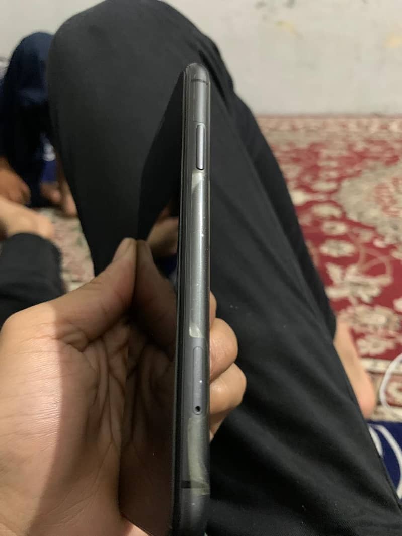 Apple iPhone 11 2