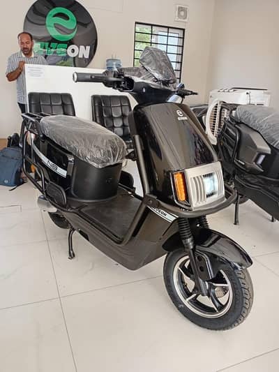 Eveon N8 Max (Lithium) Electric scooty New 2026 Model