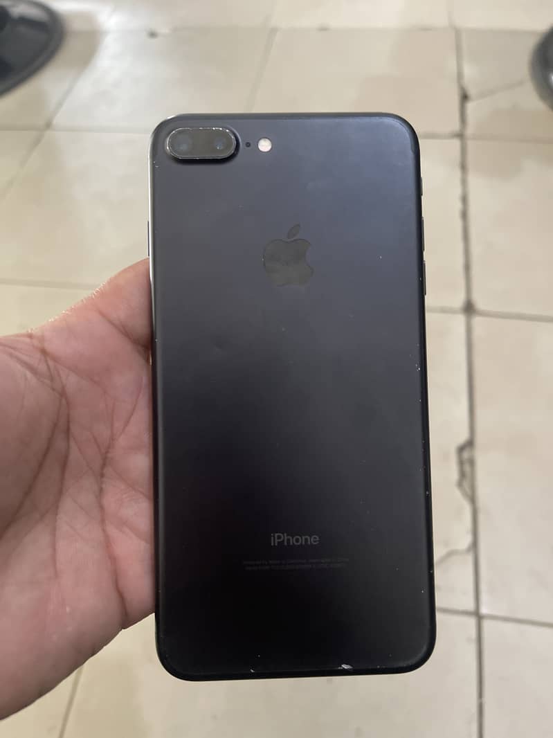 Apple iPhone 7 Plus 0