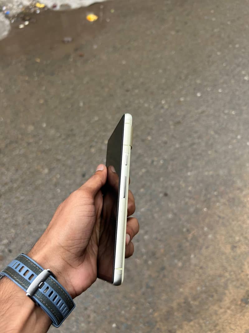 Google Pixel 7 5