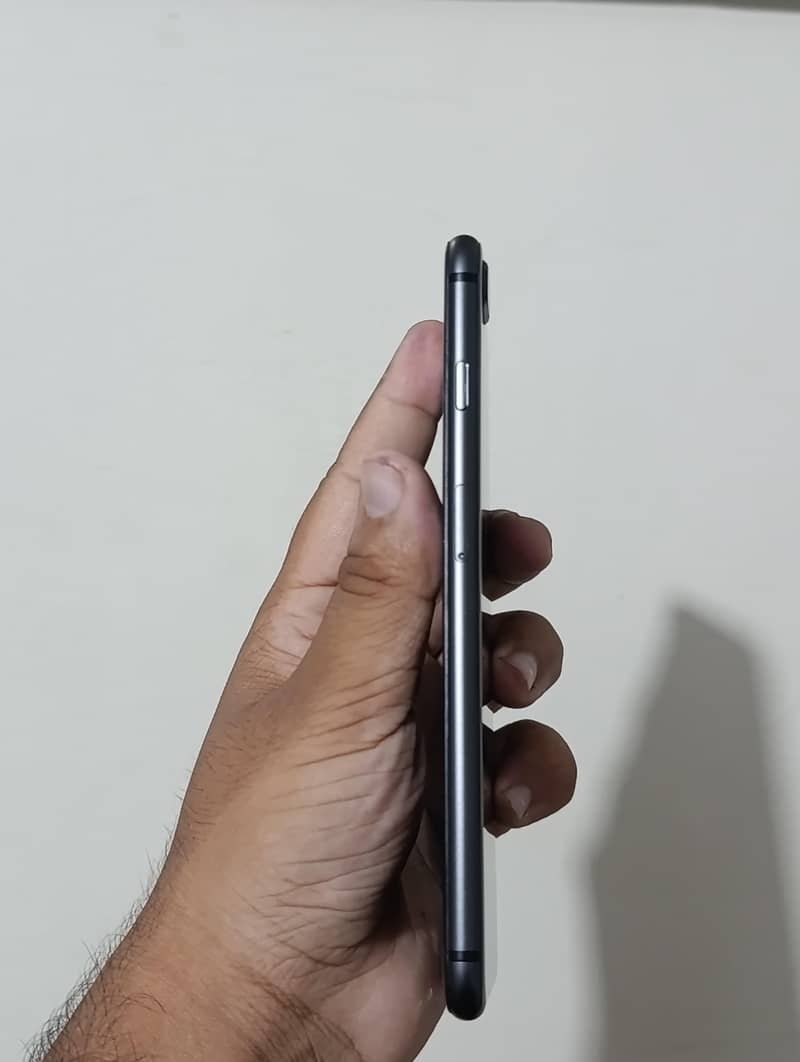 iPhone 8 Plus 2