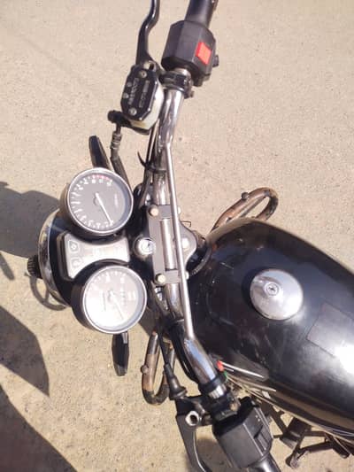 Suzuki GS 150