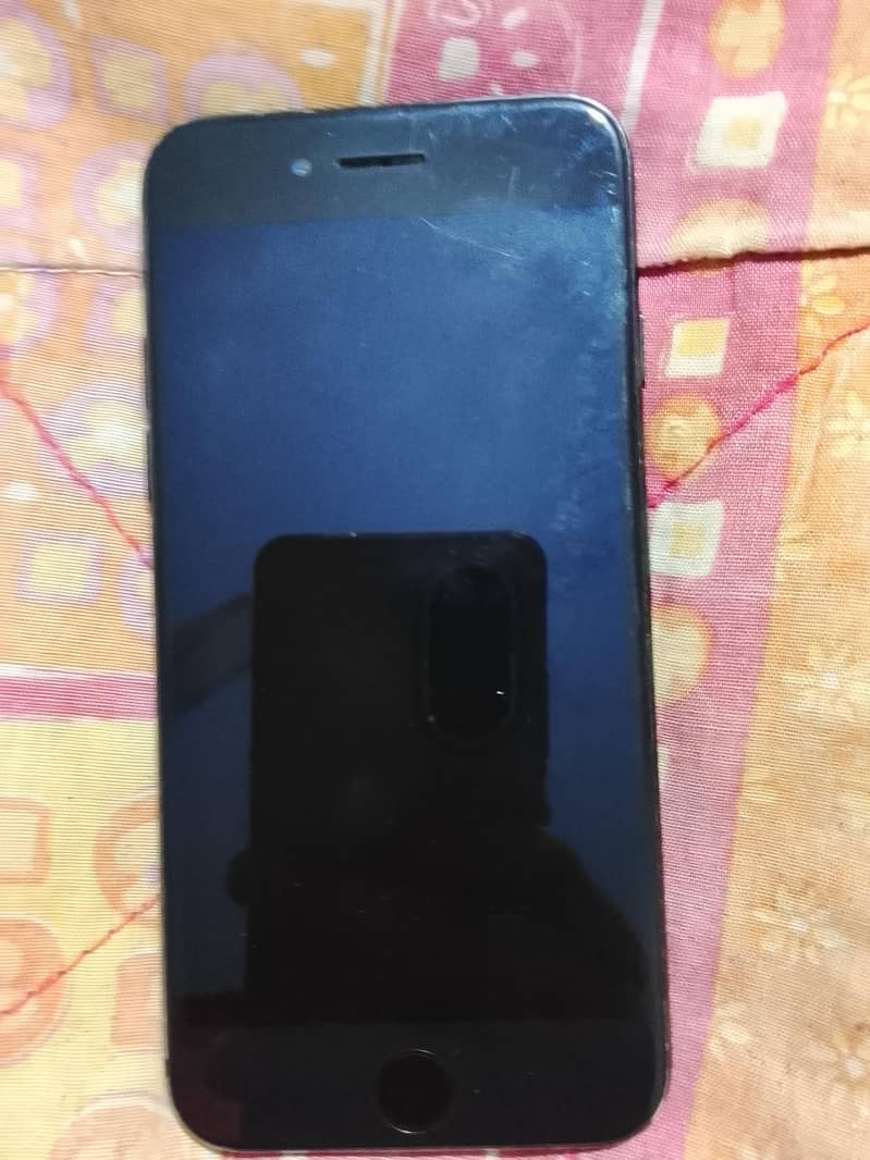 Apple iPhone 7 1