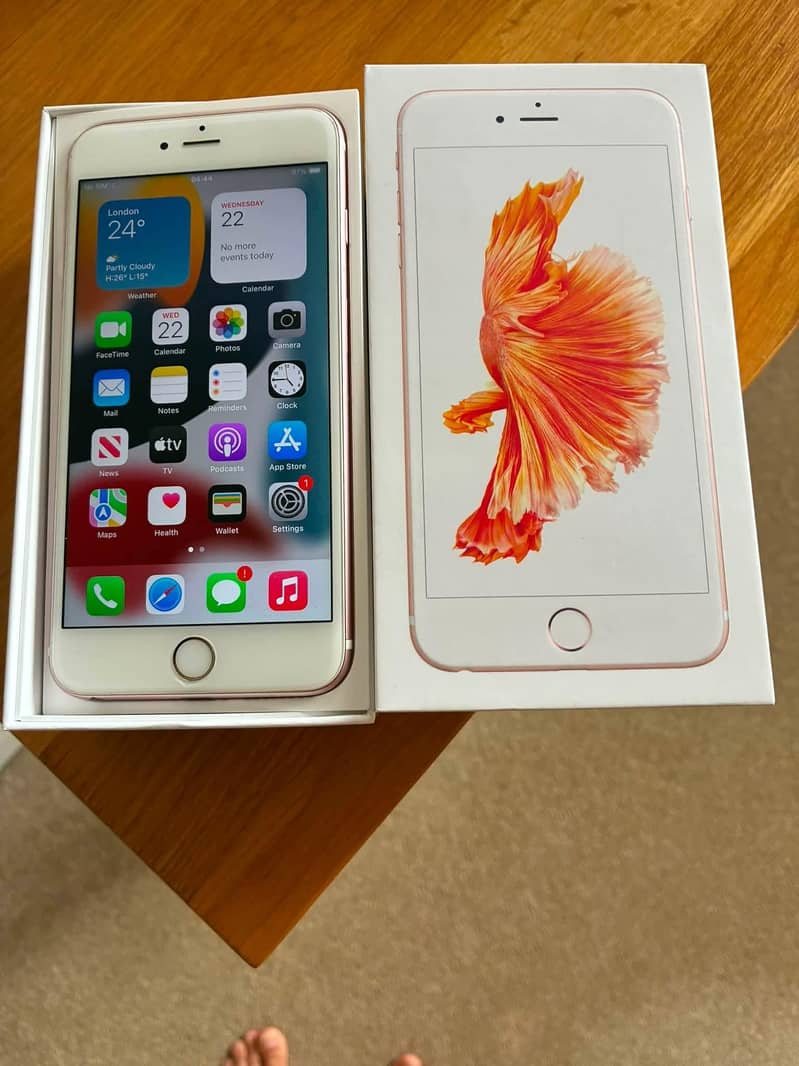 Apple iPhone 6S Plus 0