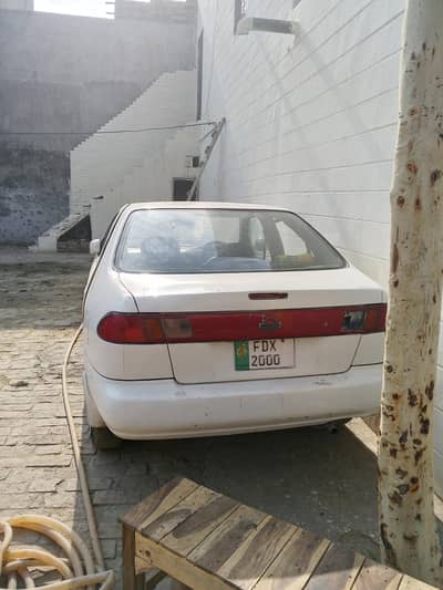 Nissan Sunny 2000