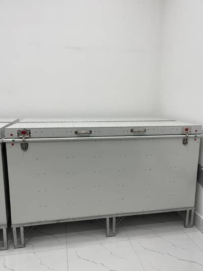2 Trunk (2 peti) for sale