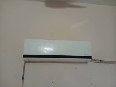 Haier 1.5 Ton invertor