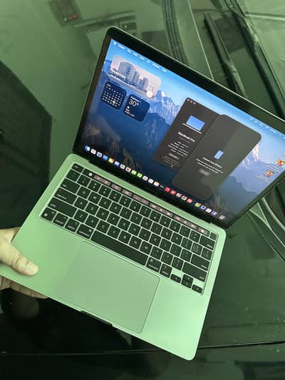 Macbook M1 PRO with box 10/10 condition