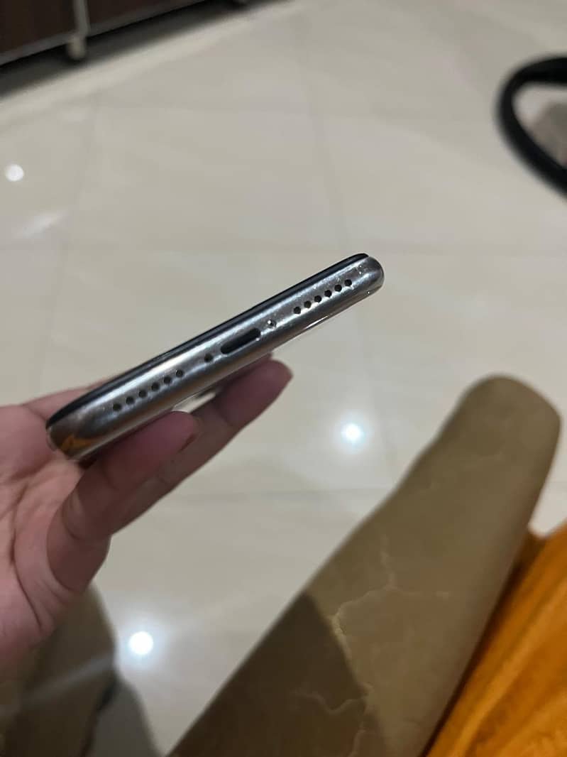Apple iPhone X 2