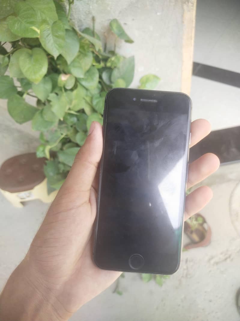 Apple iPhone 8 2